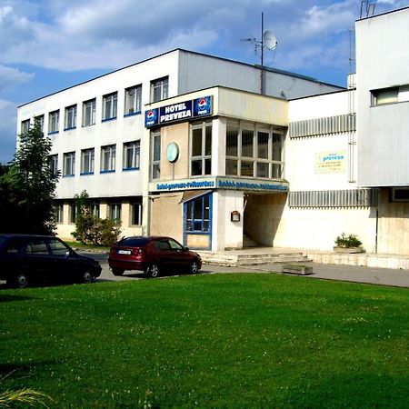 Hotel Preveza Spišská Nová Ves Екстериор снимка