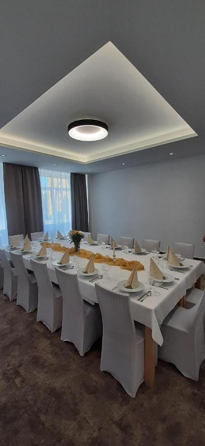 Hotel Preveza Spišská Nová Ves Екстериор снимка