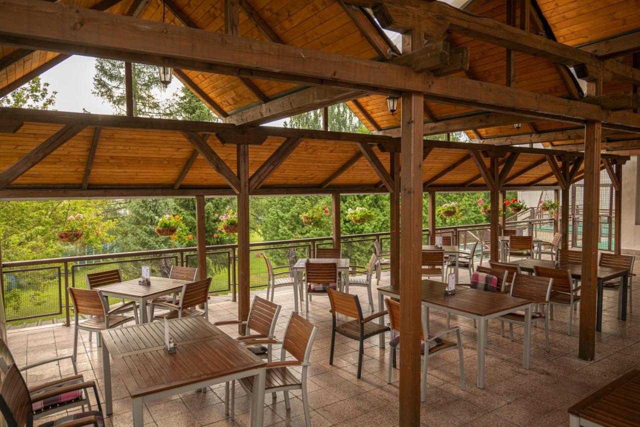 Hotel Preveza Spišská Nová Ves Екстериор снимка