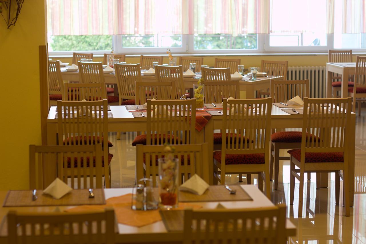 Hotel Preveza Spišská Nová Ves Екстериор снимка